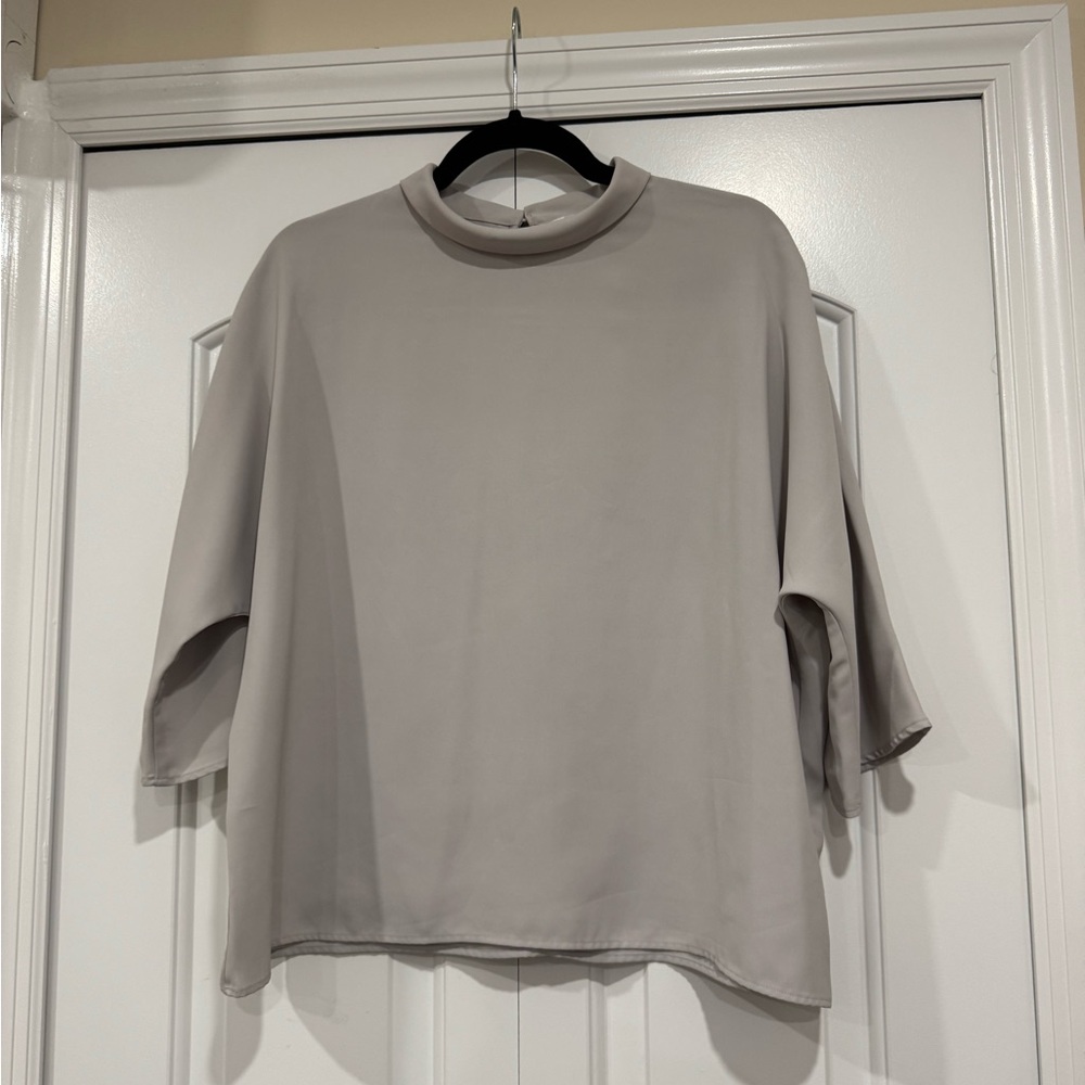 Uniqlo Light Gray Women's Blouse